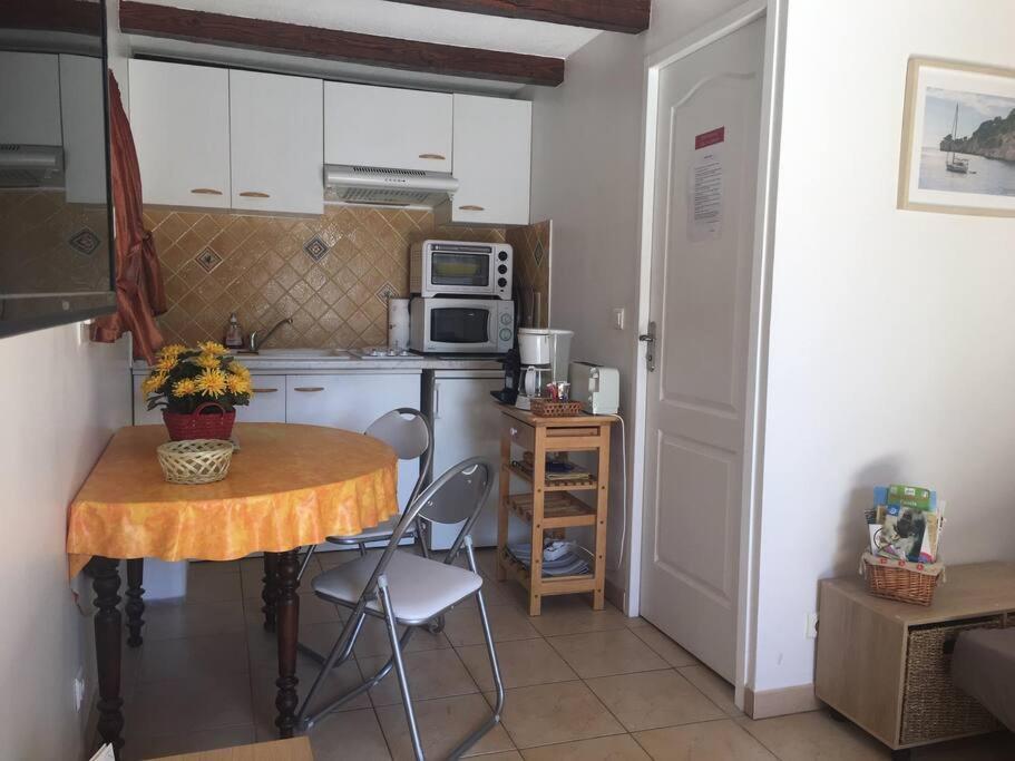 Dans De Charme, Piscine, Proche Appartement *